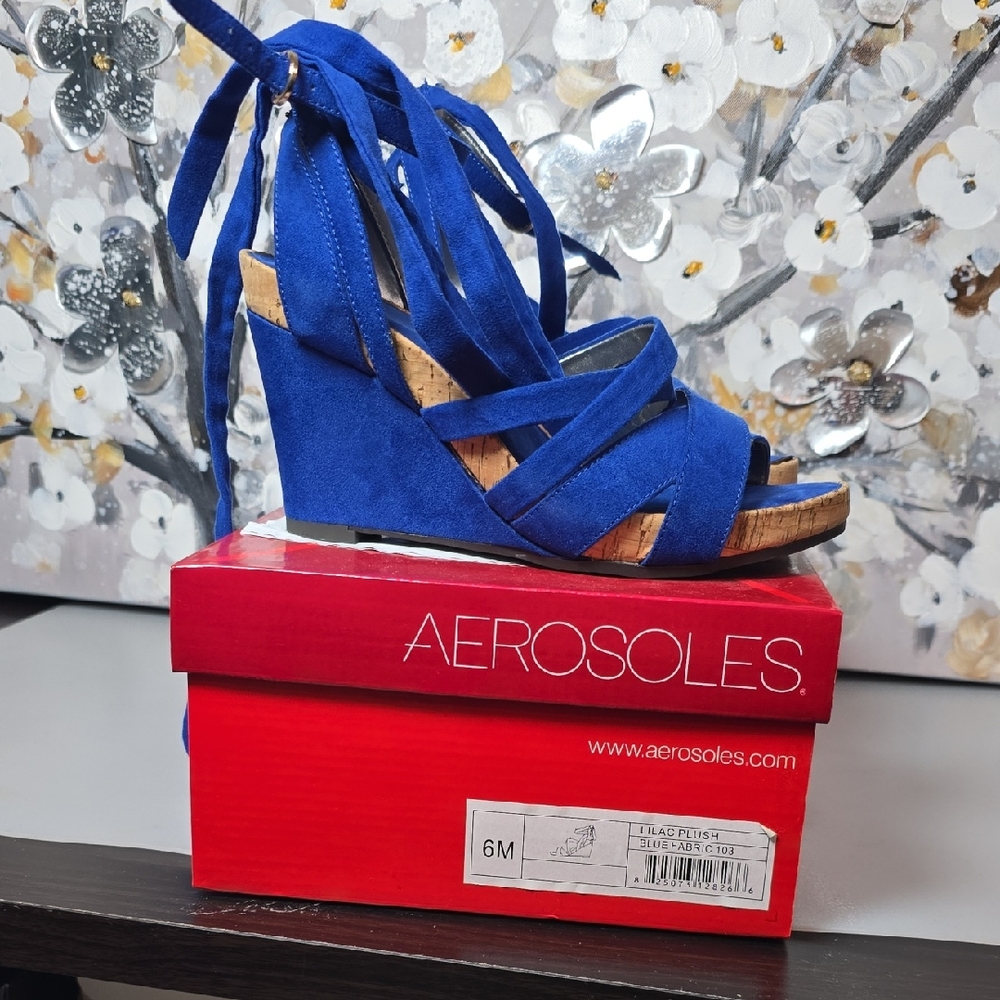 AEROSOLES Women's Royal Blue Wedge Sandals Size 6